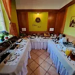 Greenwood Hotel