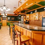 Greenwood 4*