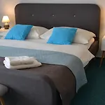 Отель Greenwood 4*
