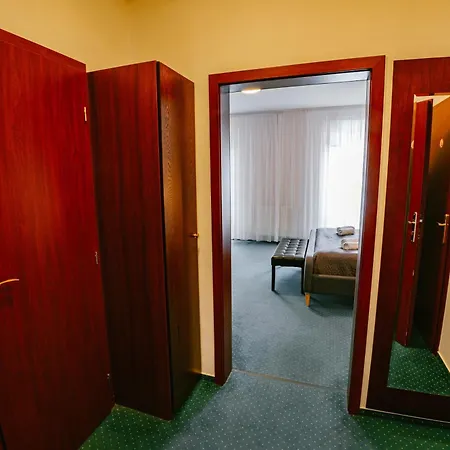 Greenwood Отель